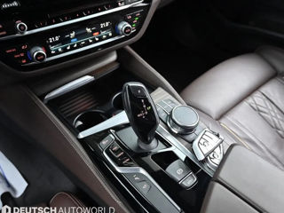 BMW 5 Series foto 9