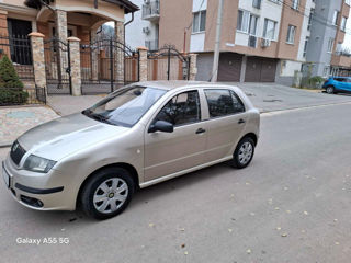 Skoda Fabia foto 2