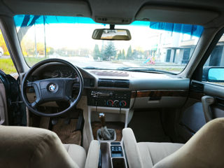 BMW 5 Series foto 4