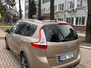 Renault Grand Scenic foto 8