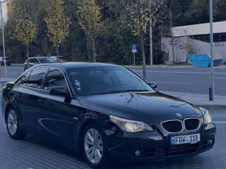 BMW 5 Series foto 1