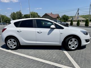 Opel Astra foto 2