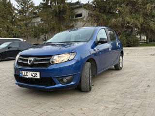 Dacia Sandero foto 2