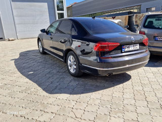 Volkswagen Passat foto 1