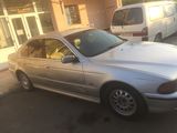 BMW 5 Series foto 3