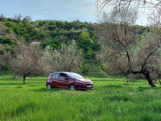 Ford Fiesta foto 9