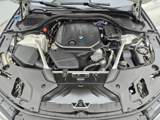 BMW 5 Series foto 8