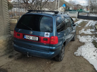 Volkswagen Sharan foto 3