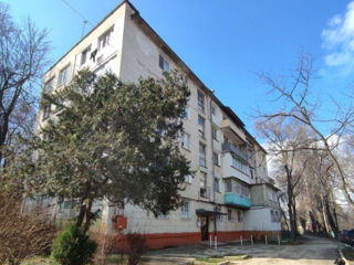 3-х комнатная квартира, 65 м², Ботаника, Кишинёв