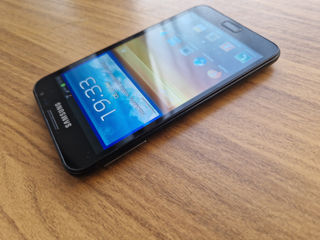 Samsung Galaxy Note GT-N7000 foto 6