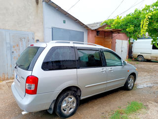 Mazda MPV foto 2