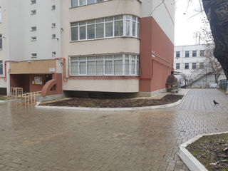 Balcani 4/4, (нежилое помещение) 50 кв.м. foto 1