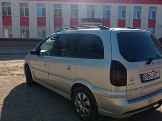 Opel Zafira foto 5