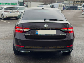 Skoda Superb foto 7