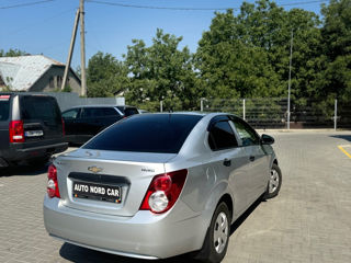 Chevrolet Aveo foto 4