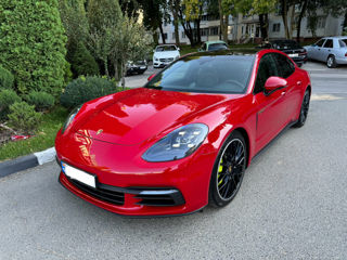 Porsche Panamera foto 1