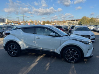 Toyota C-HR foto 4