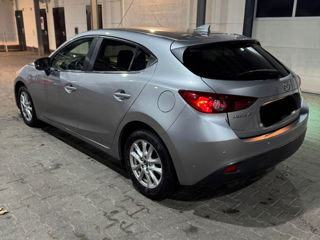 Mazda 3 foto 2