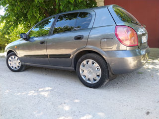 Nissan Almera foto 4