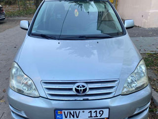 Toyota Avensis Verso foto 5