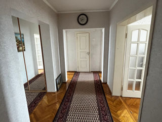 Apartament cu 4 camere, 100 m², Botanica, Chișinău foto 7