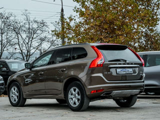 Volvo XC60 foto 2