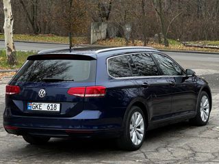 Volkswagen Passat foto 4