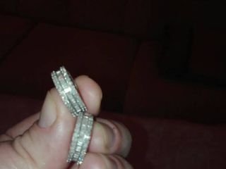 Срочно продаеться красивый и стильный браслет женский с бриллиантами,есть еще сережки от комплекта . foto 10
