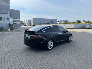 Tesla Model X foto 4