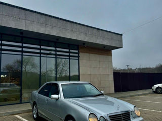 Mercedes E-Class foto 7