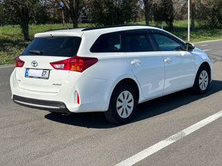 Toyota Auris foto 6