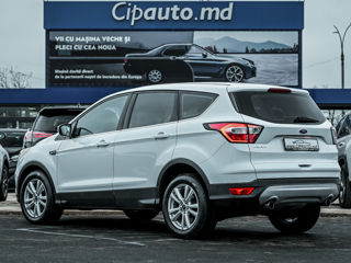 Ford Kuga foto 2