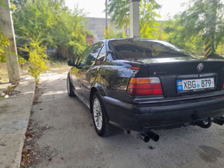 BMW 3 Series foto 5