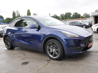 Tesla Model Y foto 3