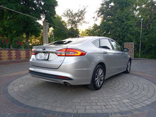 Ford Fusion foto 4