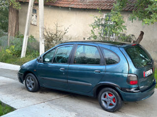 Renault Scenic foto 2