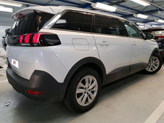 Peugeot 5008 foto 3