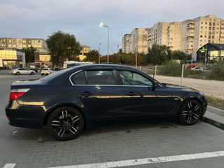 BMW 5 Series foto 3