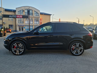 Porsche Cayenne foto 2