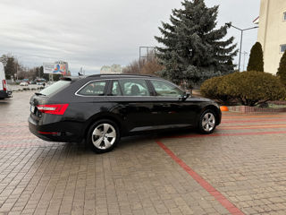 Skoda Superb foto 11