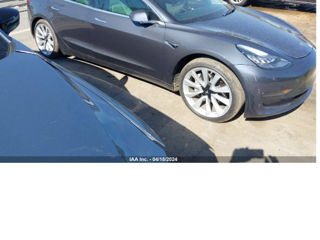 Tesla Model 3 foto 3