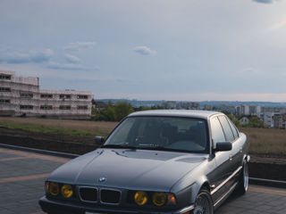 BMW 5 Series foto 4