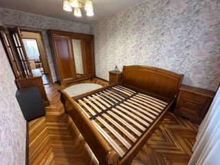 Apartament cu 3 camere, 77 m², Botanica, Chișinău foto 2