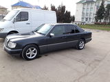 Mercedes Series (W124) foto 3