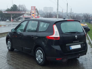 Renault Grand Scenic foto 6