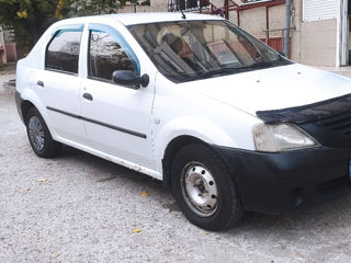 Dacia Logan foto 4