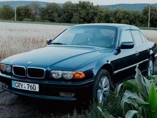 BMW 7 Series foto 1