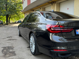 BMW 7 Series foto 4