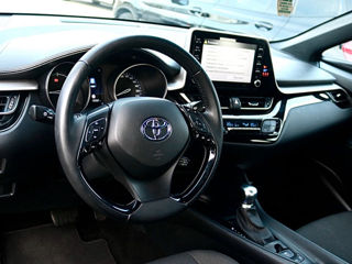 Toyota C-HR foto 10