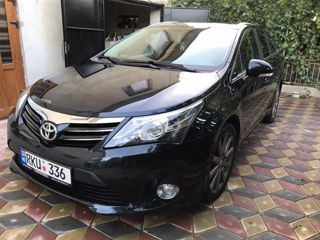 Toyota Avensis foto 2